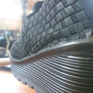 Skechers. Size 7. Platform